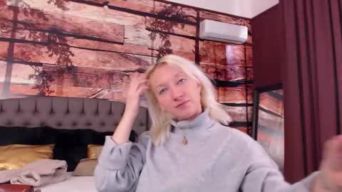 Natalie online show from 11/25/25, 08:47