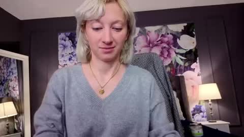 Snapshot of natalie_bitton chatting on 05/02/26, 08:30 Natalie online show from 05/02/26, 08:30