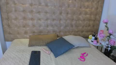   online show from 03/28/26, 11:43