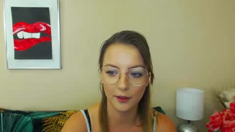 Snapshot of natalie_live chatting on 01/16/25, 11:48 NatalieSexy online show from 01/16/25, 11:48