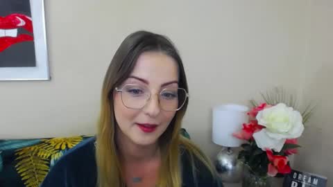 Snapshot of natalie_live chatting on 02/03/25, 11:31 NatalieSexy online show from 02/03/25, 11:31