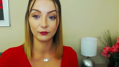 Snapshot of natalie_live chatting on 02/12/25, 10:14 NatalieSexy online show from 02/12/25, 10:14