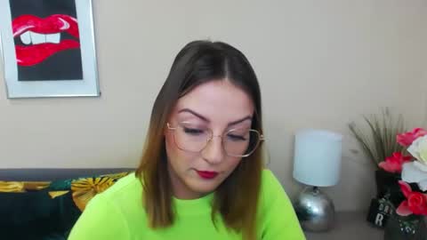 Snapshot of natalie_live chatting on 02/19/25, 07:17 NatalieSexy online show from 02/19/25, 07:17