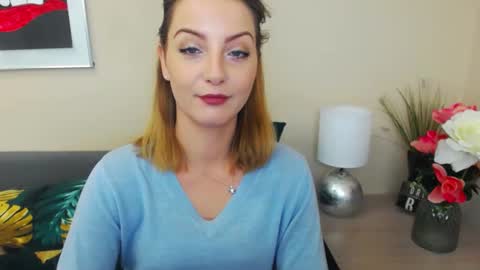 Snapshot of natalie_live chatting on 02/21/25, 07:45 NatalieSexy online show from 02/21/25, 07:45