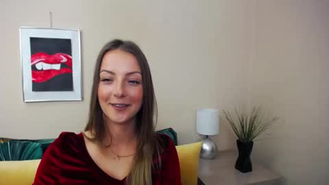 Snapshot of natalie_live chatting on 05/18/26, 06:19 NatalieSexy online show from 05/18/26, 06:19