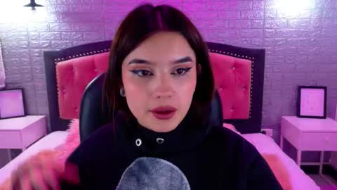 natalie  online show from 09/18/25, 03:08