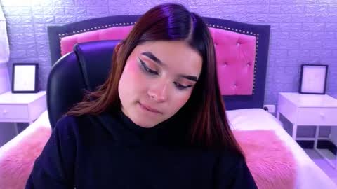 natalie  online show from 10/04/25, 02:53