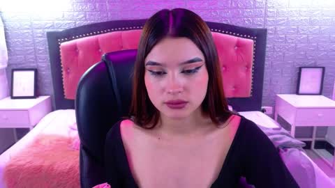 natalie  online show from 10/09/25, 03:15