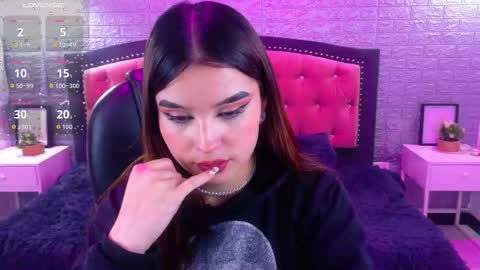 natalie  online show from 11/11/25, 04:01