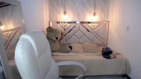 natalie  online show from 03/20/26, 07:52