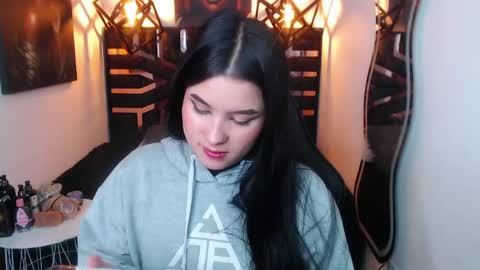 natalie  online show from 04/22/26, 07:59