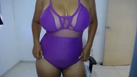 natalie_tits1 online show from 01/14/26, 06:46