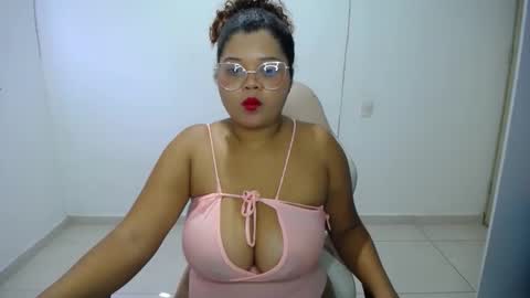 natalie_tits1 online show from 02/15/26, 06:15
