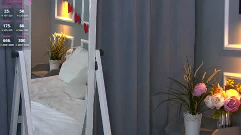 nataliecroft online show from 04/23/26, 04:03