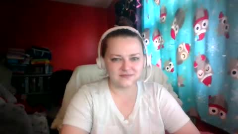Snapshot of nataliedays chatting on 02/14/25, 04:09 Natalie  online show from 02/14/25, 04:09
