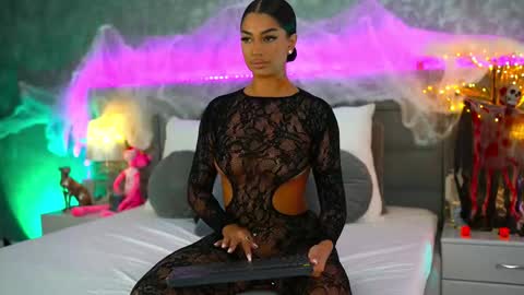 nataliedelices online show from 10/18/25, 06:19