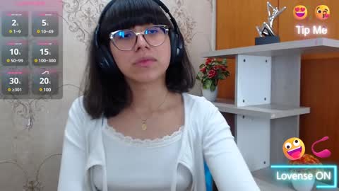 Snapshot of nataly_cloud chatting on 12/18/24, 01:02 N A T A L Y online show from 12/18/24, 01:02