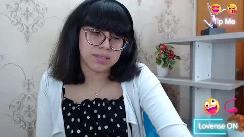 Snapshot of nataly_cloud chatting on 12/27/24, 12:23 N A T A L Y online show from 12/27/24, 12:23