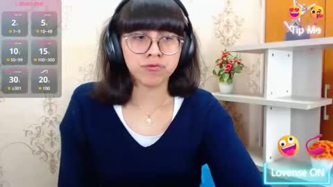 Snapshot of nataly_cloud chatting on 01/04/25, 12:49 N A T A L Y online show from 01/04/25, 12:49