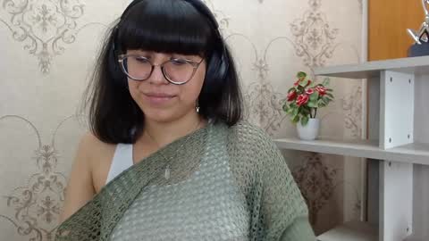 Snapshot of nataly_cloud chatting on 01/15/25, 04:11 N A T A L Y online show from 01/15/25, 04:11