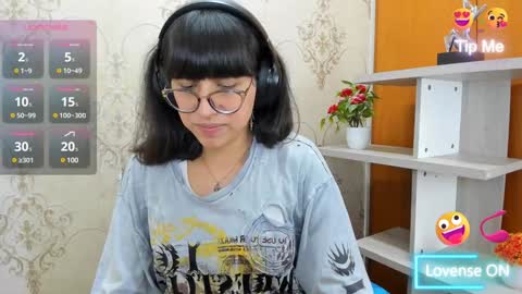 Snapshot of nataly_cloud chatting on 02/04/25, 03:36 N A T A L Y online show from 02/04/25, 03:36