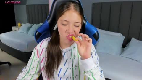 Nataly online show from 01/18/25, 12:15