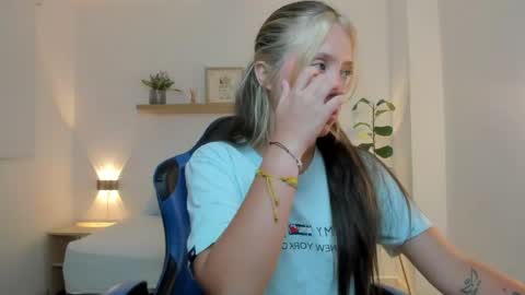 Nataly online show from 04/24/26, 02:36