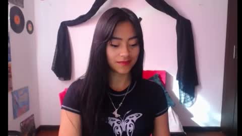 Nataly Escobar online show from 01/16/25, 01:25