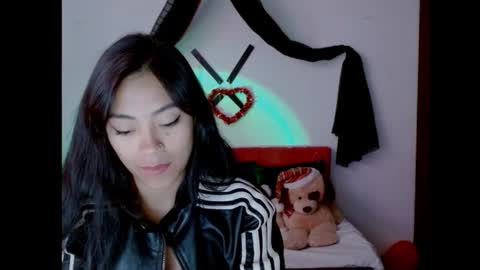 Nataly Escobar online show from 03/12/25, 12:04