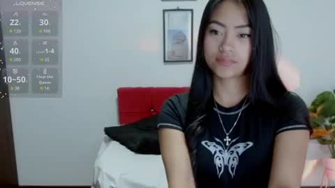 Nataly Escobar online show from 11/28/25, 01:25