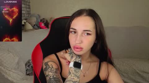 Snapshot of natalyfreman chatting on 11/19/25, 06:57 Nataly online show from 11/19/25, 06:57