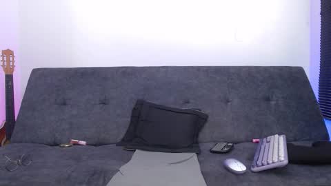   online show from 09/28/25, 02:22