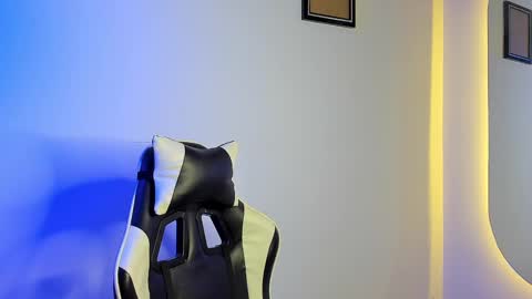 Snapshot of natan_77 chatting on 10/24/25, 03:14 natan_77 online show from 10/24/25, 03:14