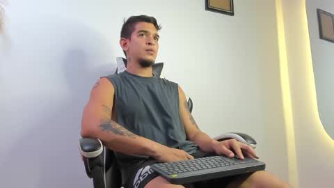 Snapshot of natan_77 chatting on 10/28/25, 02:59 natan_77 online show from 10/28/25, 02:59