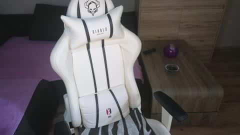 Natalli online show from 12/21/24, 01:47