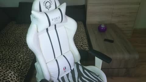 Natalli online show from 12/25/24, 06:19