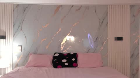 Snapshot of natasha_420 chatting on 11/09/25, 01:48 N A T A S H A online show from 11/09/25, 01:48