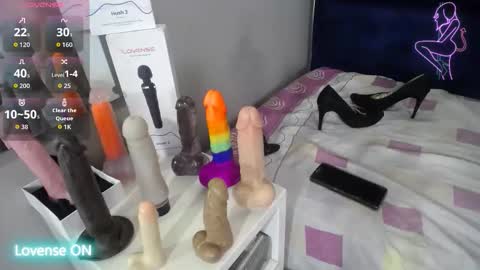 Natasha online show from 10/19/25, 07:25