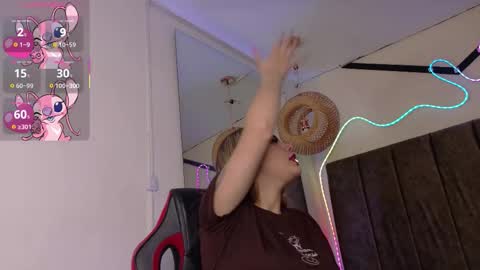 Natasha  online show from 12/01/25, 07:30