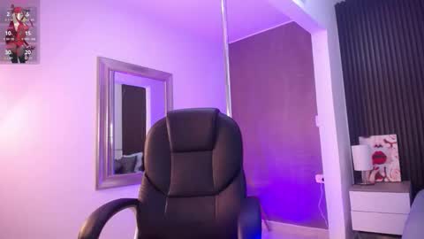 natasha online show from 09/23/25, 12:41