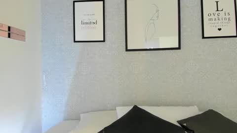  Natasha  online show from 10/16/25, 11:11