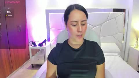 natasha kiim online show from 03/23/26, 03:10