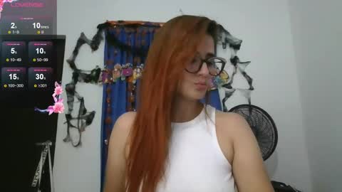 Snapshot of natasha_lopera chatting on 10/23/25, 03:06 Natasha online show from 10/23/25, 03:06