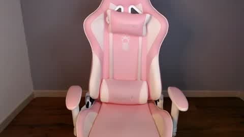 Snapshot of natasha_mh chatting on 01/25/25, 02:04 Nati online show from 01/25/25, 02:04