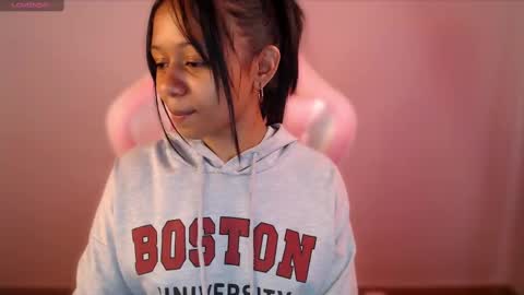 Snapshot of natasha_mh chatting on 02/19/25, 10:42 Nati online show from 02/19/25, 10:42