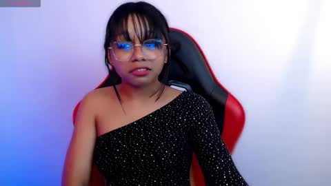 Snapshot of natasha_mh chatting on 09/20/25, 10:22 Nati online show from 09/20/25, 10:22