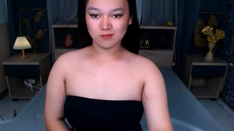 natasha_santiago5 online show from 09/21/25, 10:39