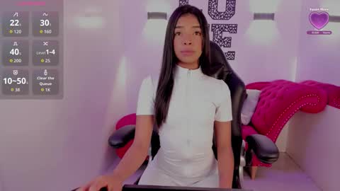 Natasha  online show from 11/19/25, 03:01