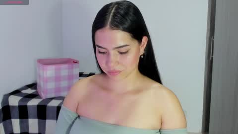 Snapshot of natasha_su chatting on 01/18/25, 03:09 Natalia online show from 01/18/25, 03:09