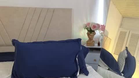 Natasha online show from 11/10/25, 01:43